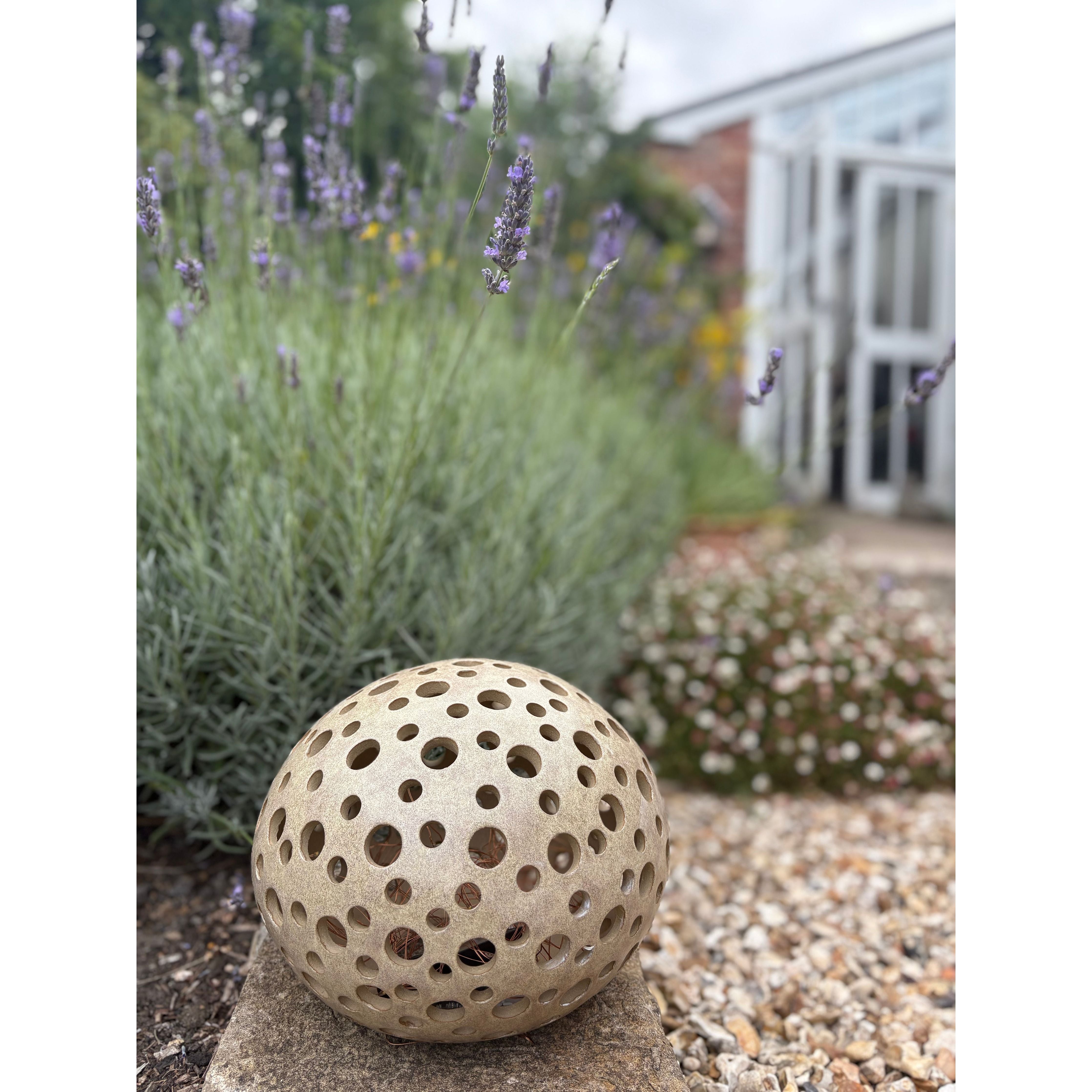SOLAR GARDEN LIGHT