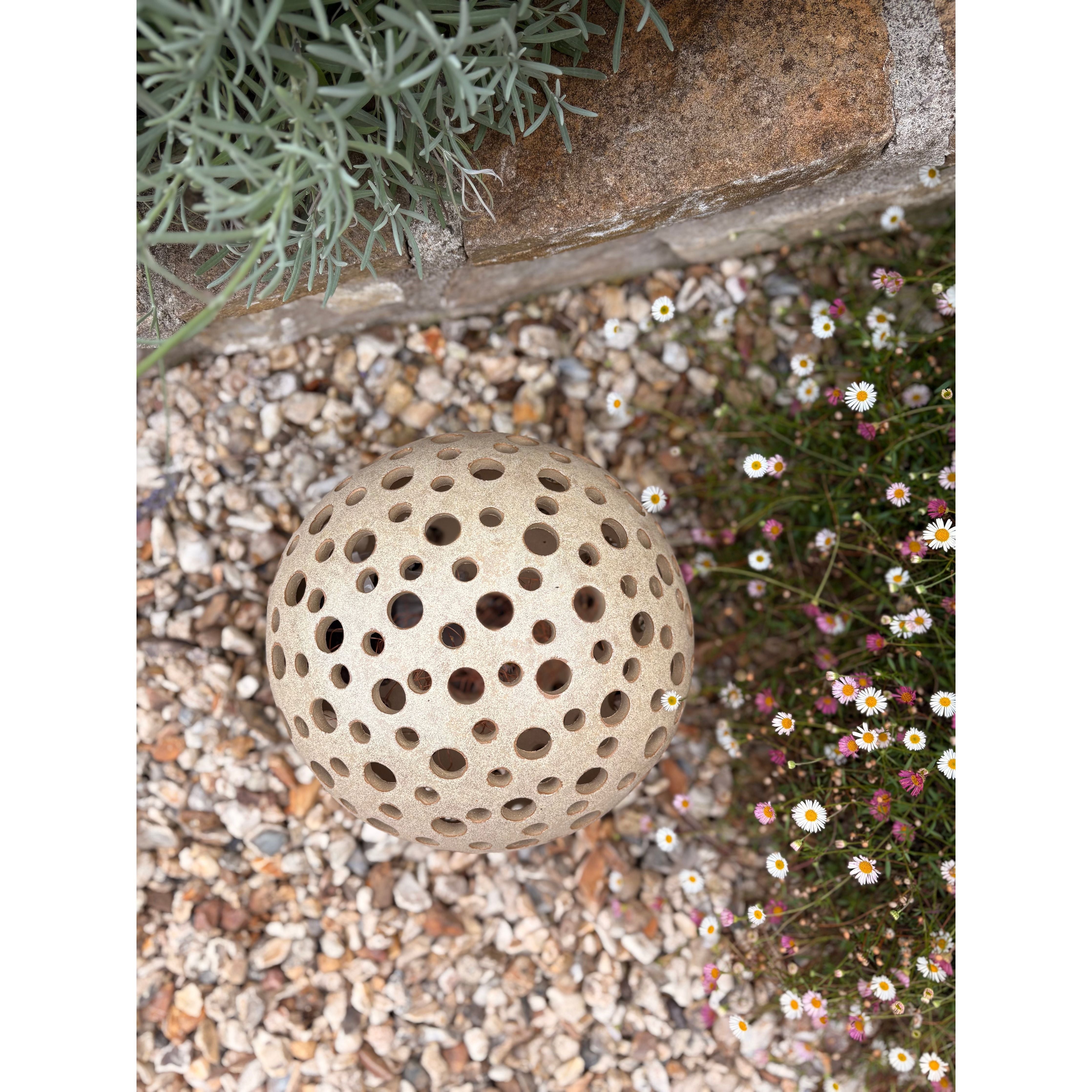 GARDEN LIGHT